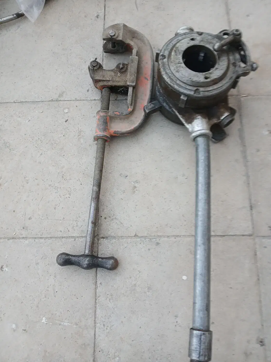 حدیده و لوله بر|ابزارآلات|شیراز, ستارخان|دیوار