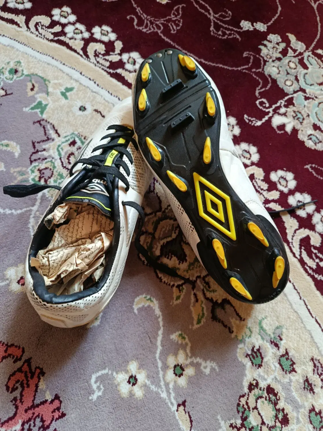 کفش Umbro|کیف، کفش، کمربند|مهاجران, |دیوار