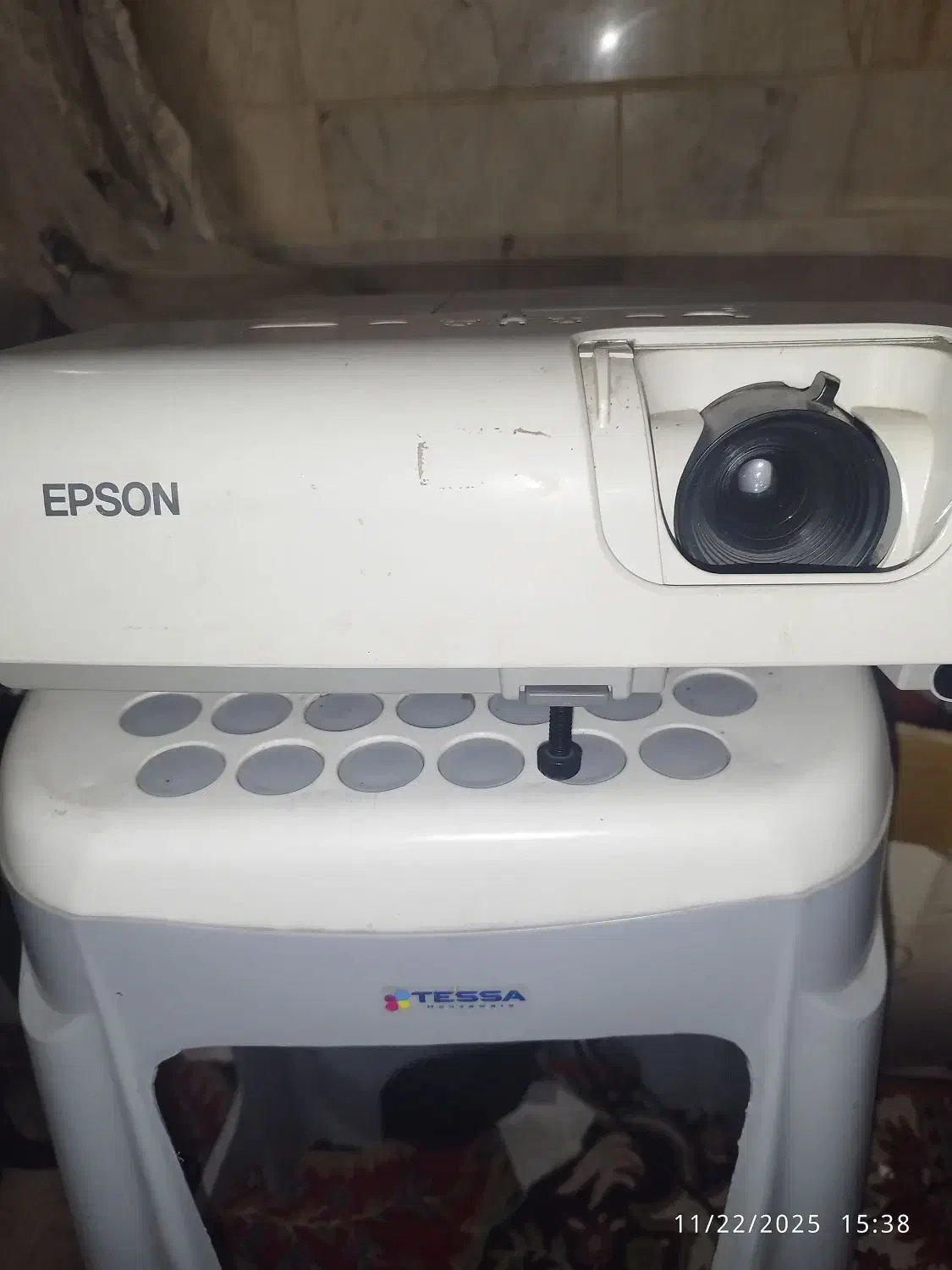 ویدیو پروژکتور اپسون|تلویزیون و پروژکتور|قم, زند آباد|دیوار