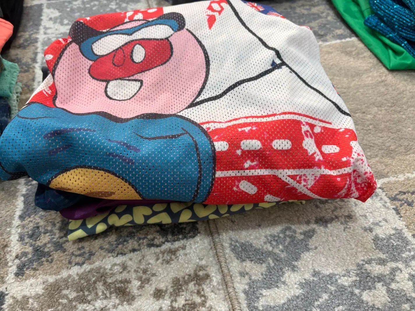 لباس فروش عمده|لباس|رشت, فلسطین|دیوار