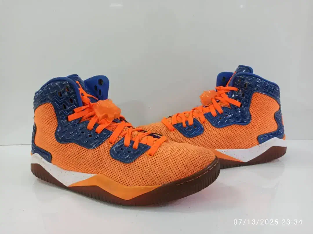 کفش والیبال|کیف، کفش، کمربند|کرمان, |دیوار