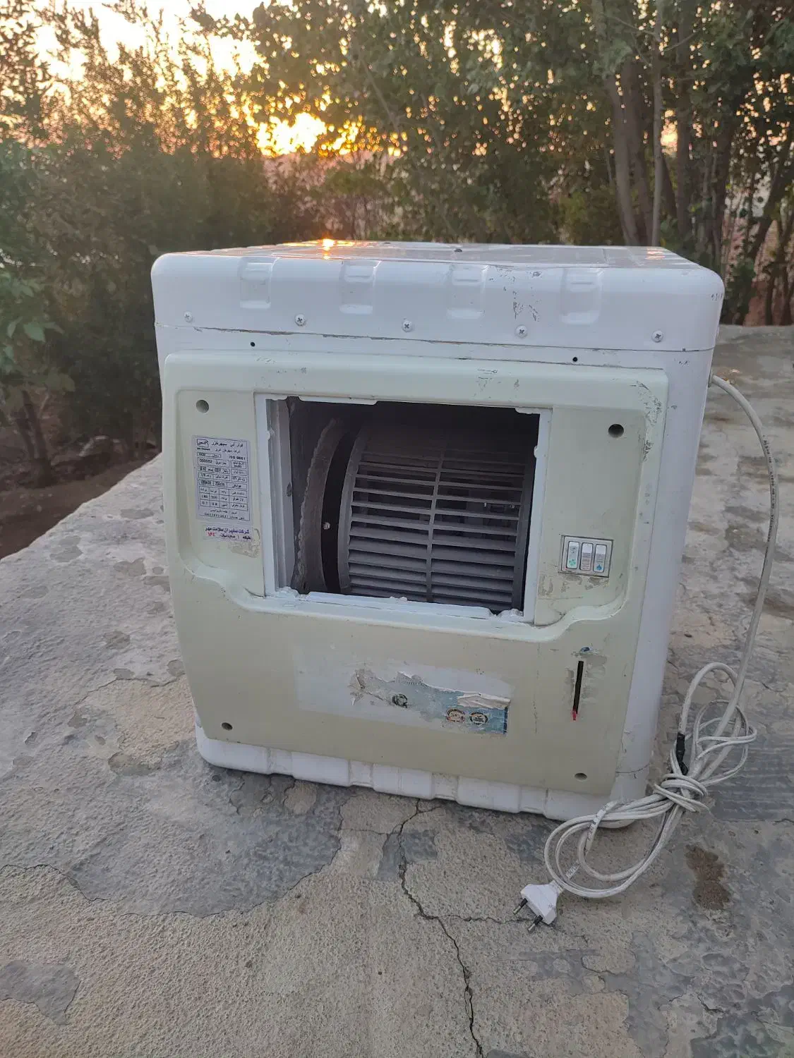 کولر آبی در حد|کولر آبی|دره رود, |دیوار