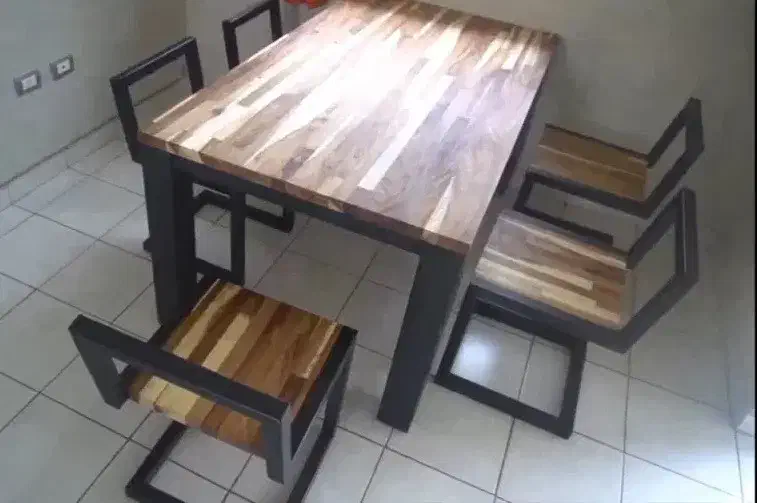 ساخت میز و صندلی های چوبی با چهارچوب فلزی صنعتی|کافیشاپ و رستوران|اصفهان, ملکشهر|دیوار