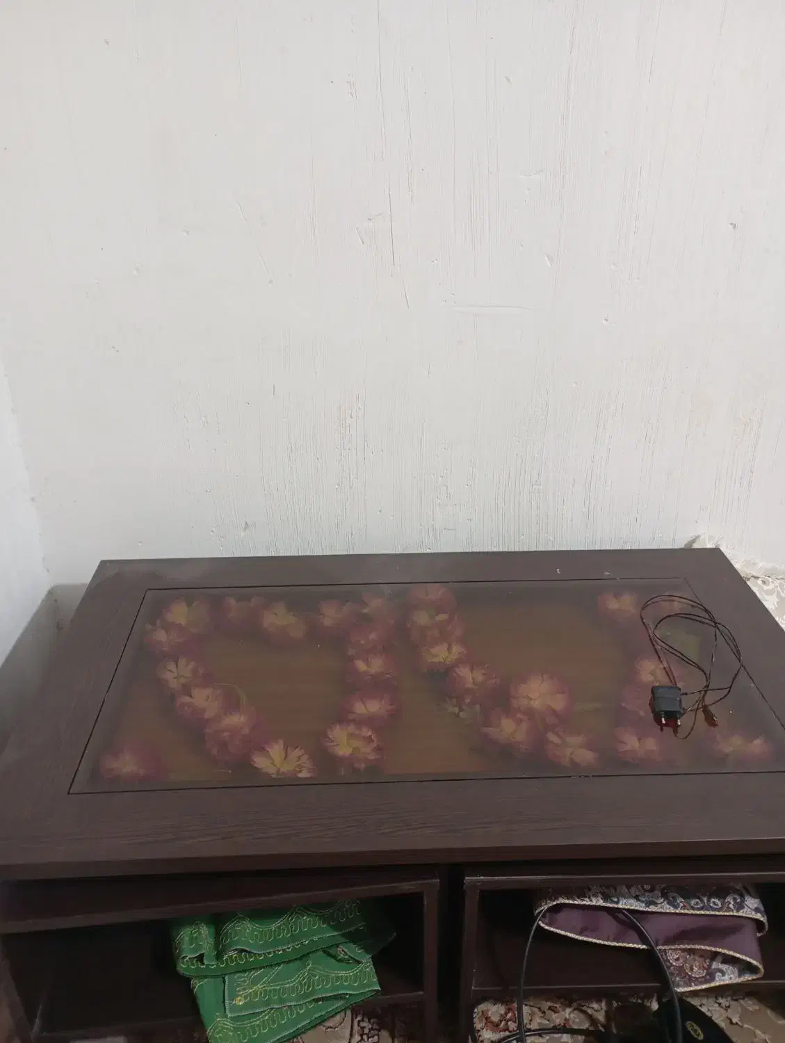 مبل هفت نفره به فروش می رسد|مبلمان خانگی و میز عسلی|نورآباد ممسنی, |دیوار