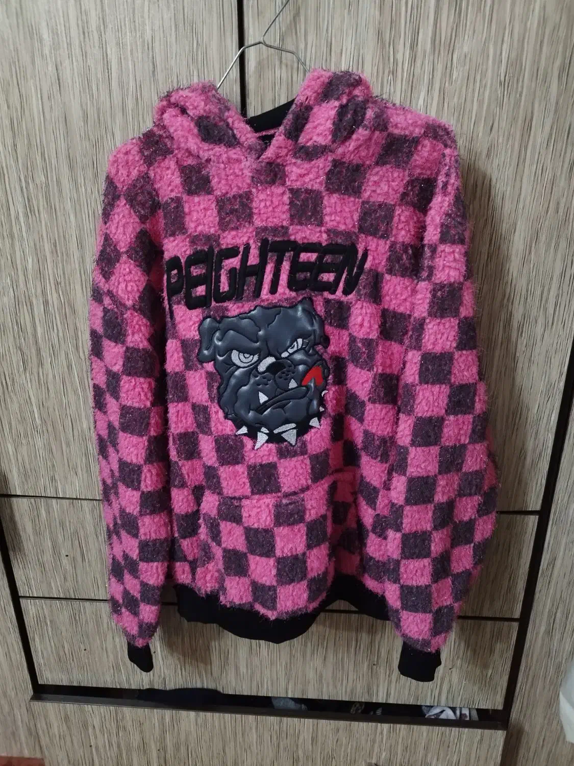 هودی بافتنی|لباس|لنجان, |دیوار