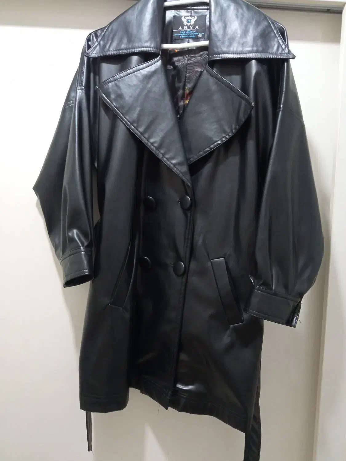 لباس زنانه|لباس|نقده, |دیوار