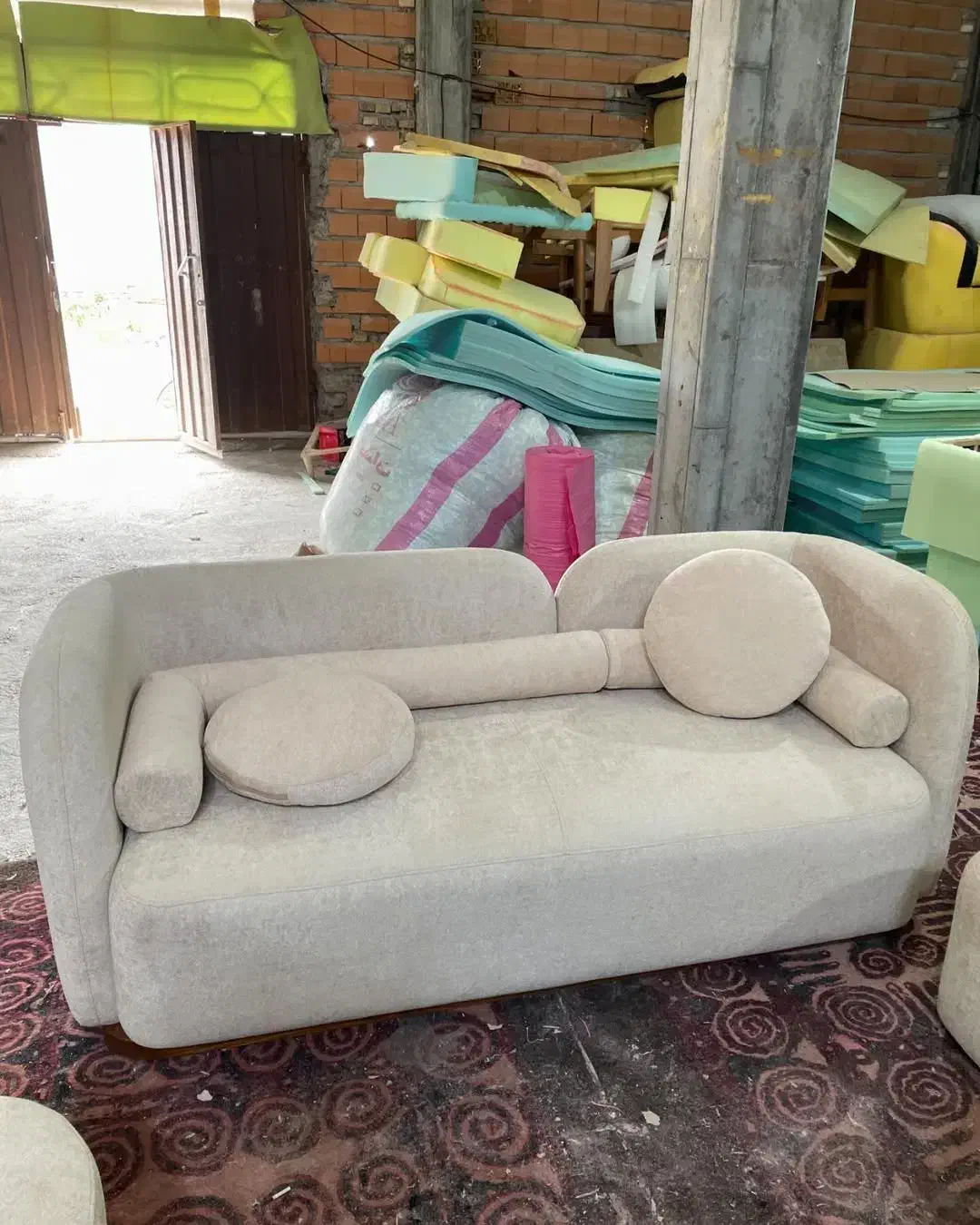 مبل شکوه بلوارقرنی|مبلمان خانگی و میز عسلی|یاسوج, |دیوار