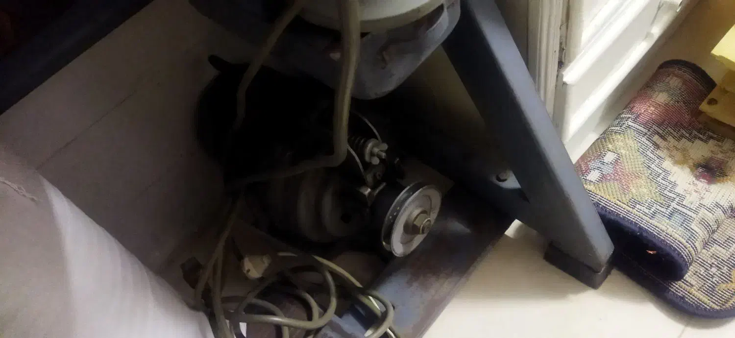 ویترین،اتو،چرخ خیاطی،کامپیوتر|حراج|قم, حاج خلیل|دیوار