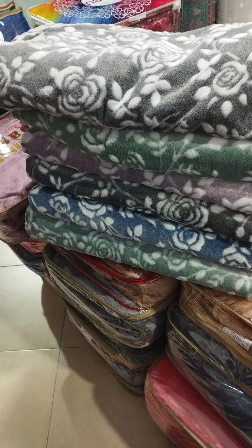 پتو حوله تشک شاه نشین|رختخواب، بالش، پتو|کرج, پیشاهنگی|دیوار