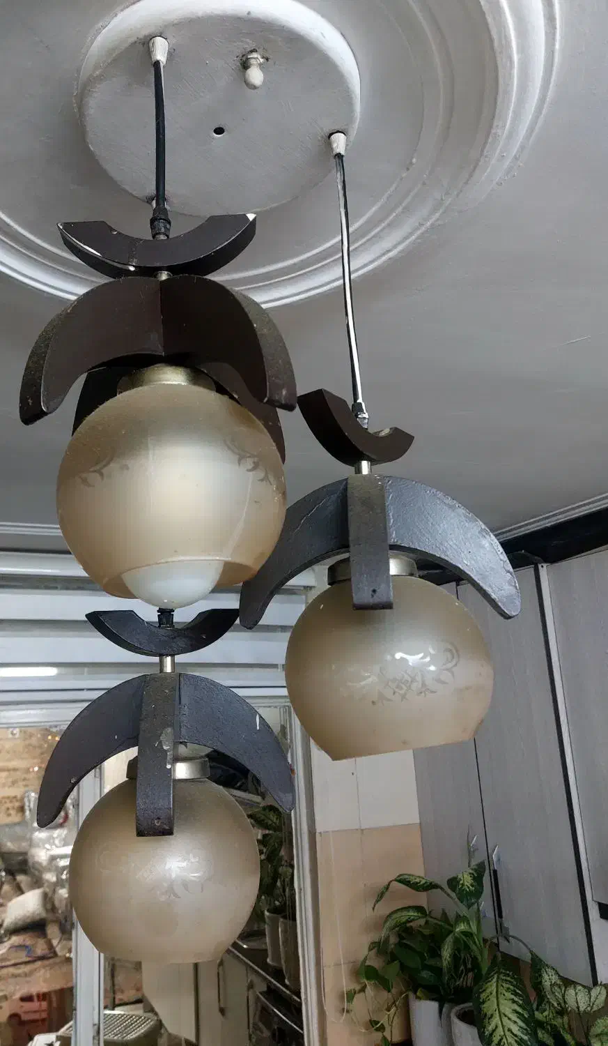 لوستر|لوستر و چراغ آویز|پاکدشت, پاکدشت (مامازند)|دیوار