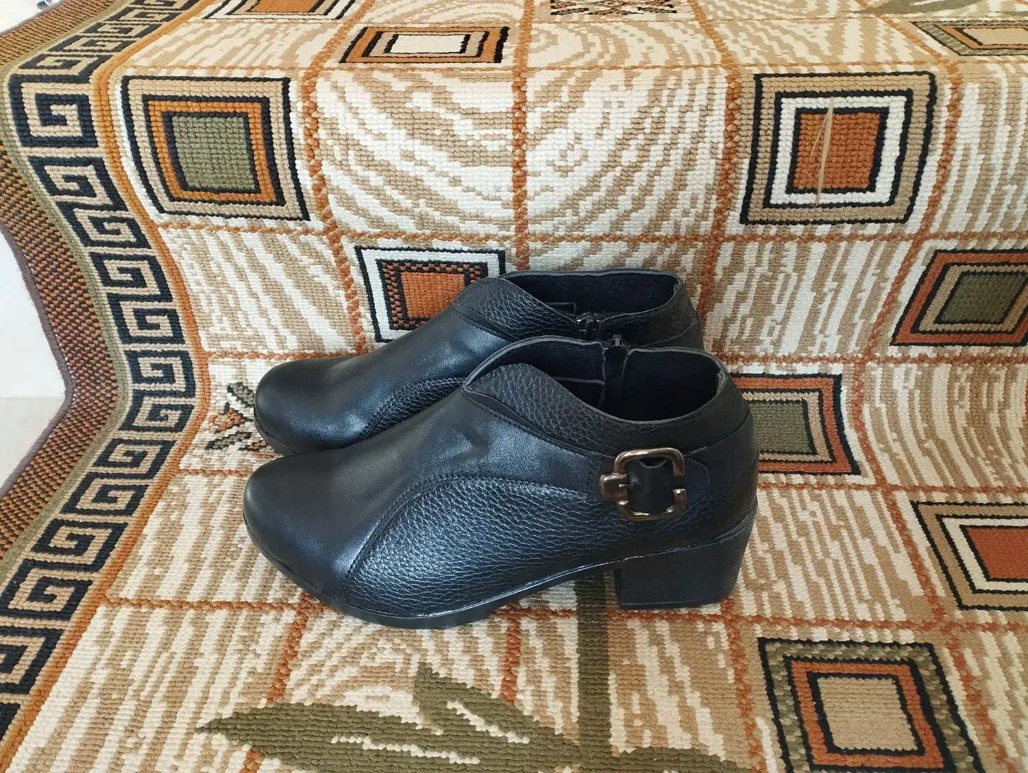 وسایل شخصی|کیف، کفش، کمربند|تاکستان, |دیوار