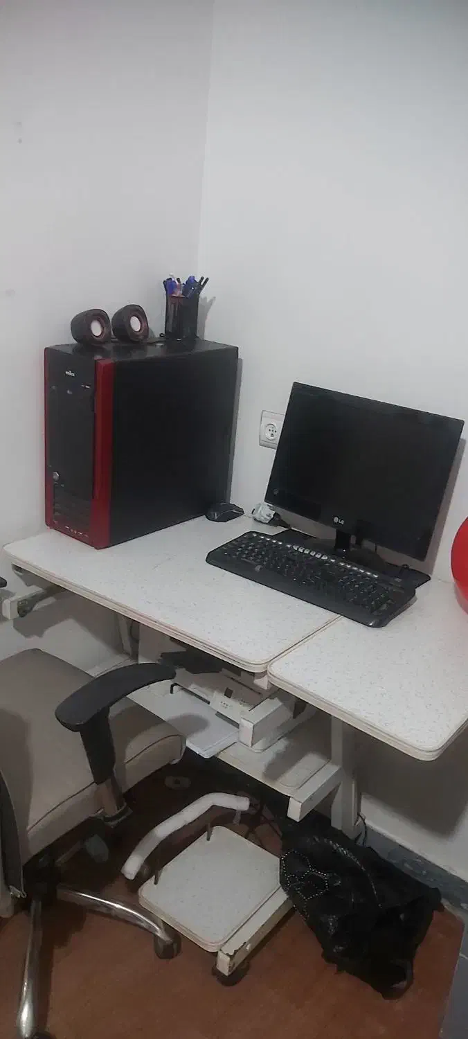 یک دست کامپیوتر کامل|میز تحریر و کامپیوتر|پارس‌آباد, |دیوار