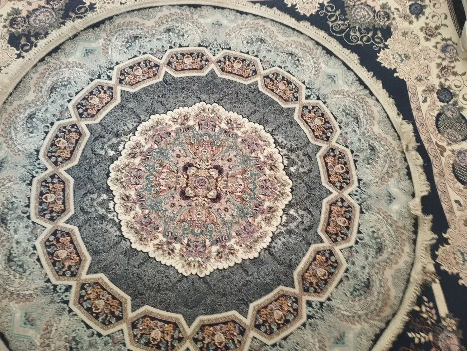 فرش گرد|فرش|تویسرکان, |دیوار