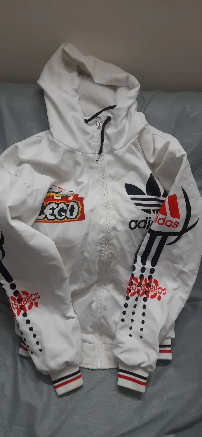 سلام یک عدد کاپشن تمیز نو|لباس|فولادشهر, B7|دیوار