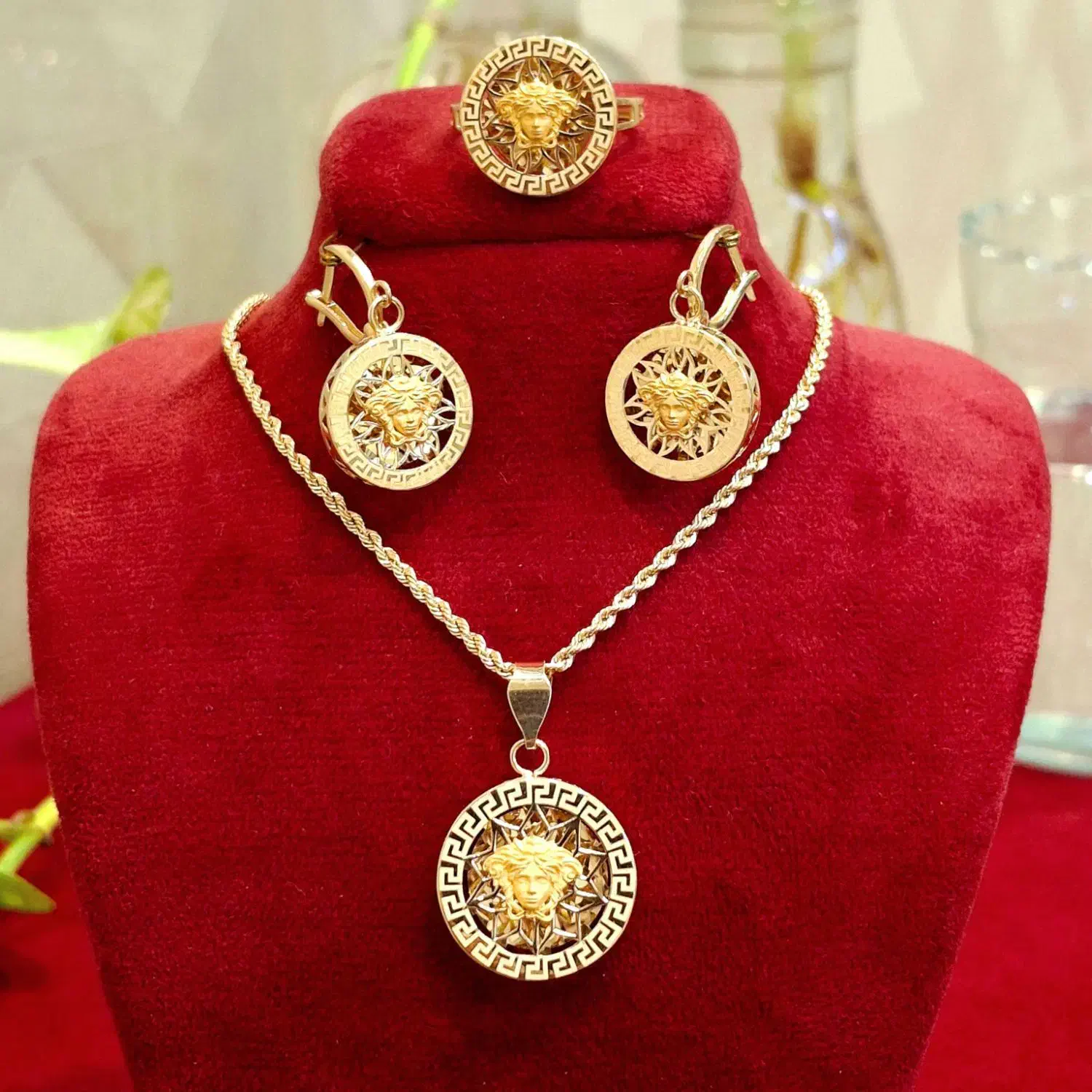 شیک ترین طلاهای کارگاهی و دست دوم با کمترین قیمت|جواهرات|یزد, |دیوار