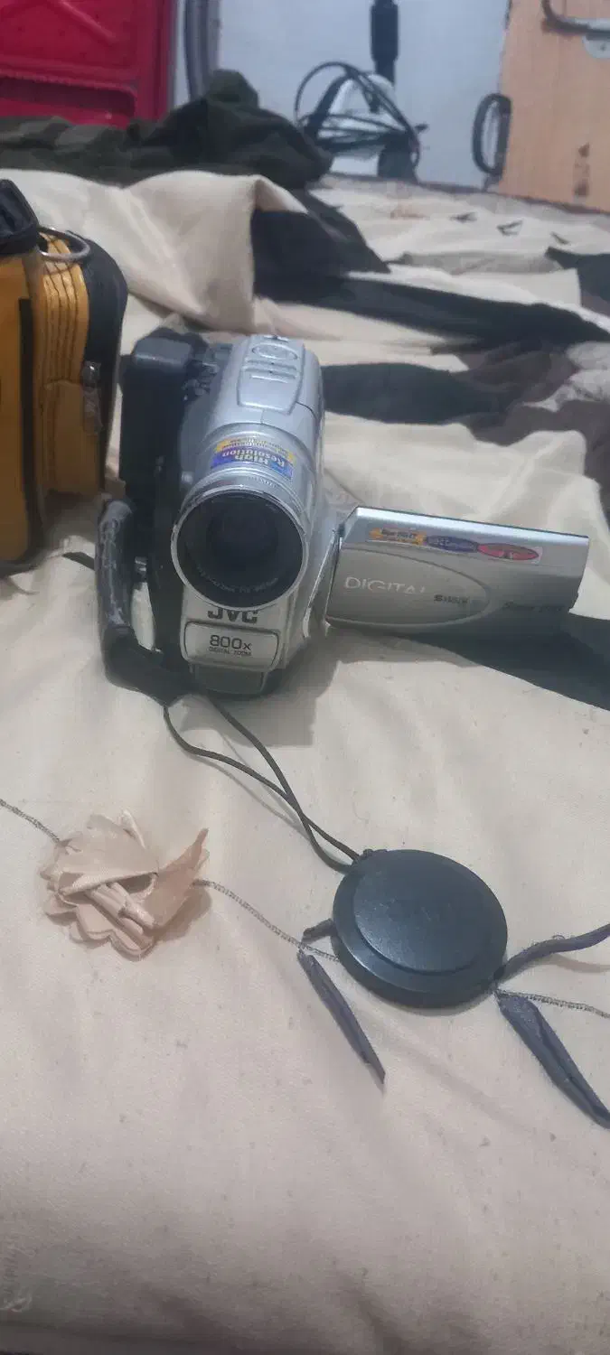 فروش یک عدد دوربین فیلمبرداری بفروش میرسد|دوربین عکاسی و فیلمبرداری|اردبیل, |دیوار