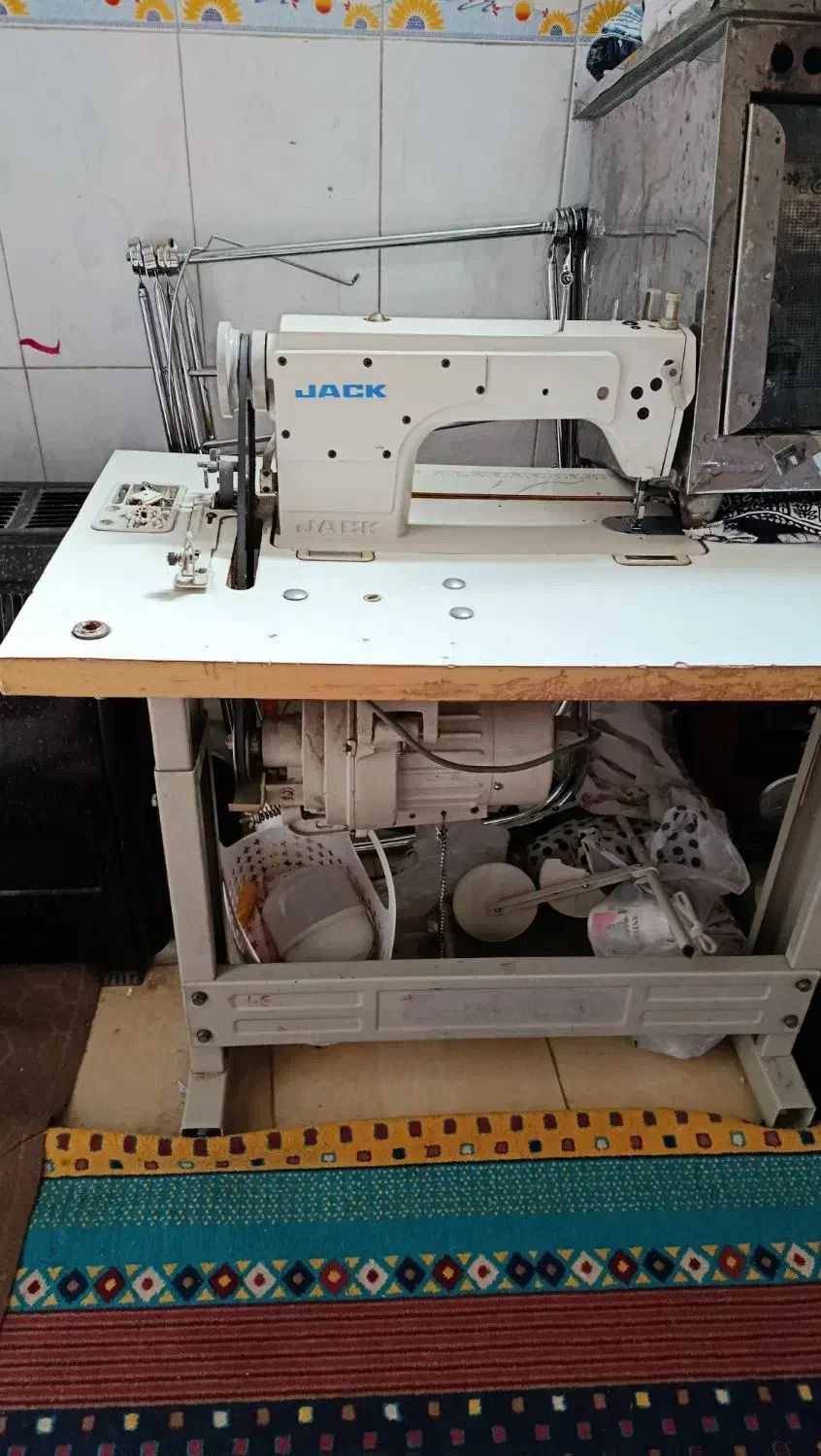 چرخ خیاطی صنعتی|چرخ خیاطی و ریسندگی|مشهد, کارگران|دیوار