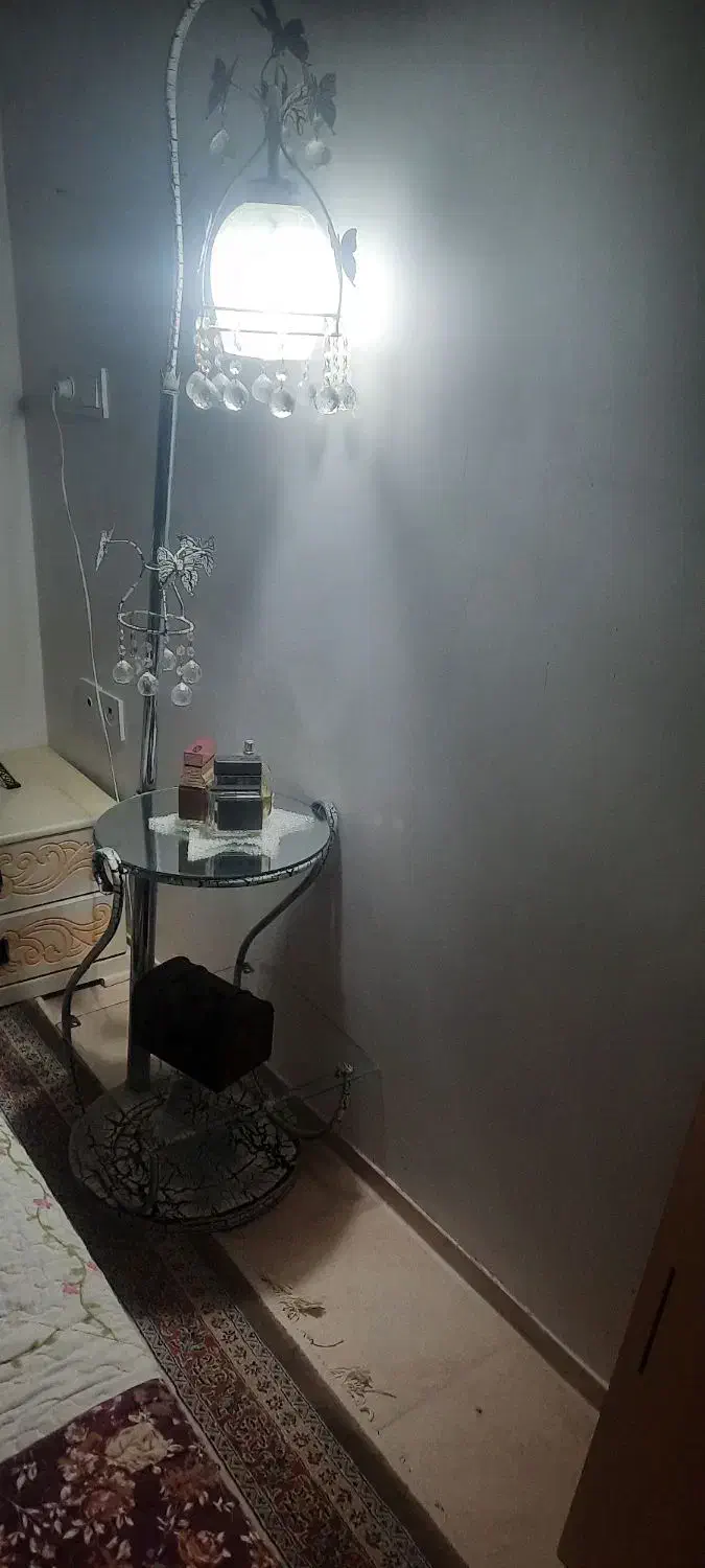 چراغ خواب|چراغ خواب و آباژور|قیدار, |دیوار