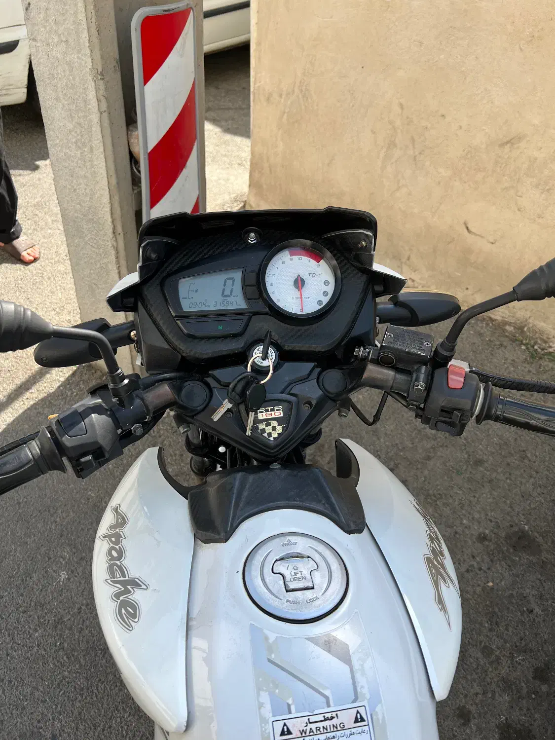 موتور آپاچی 180 مدل 94 کم کار بالای دو ساله خاموشه|موتورسیکلت|تهران, یوسفآباد|دیوار