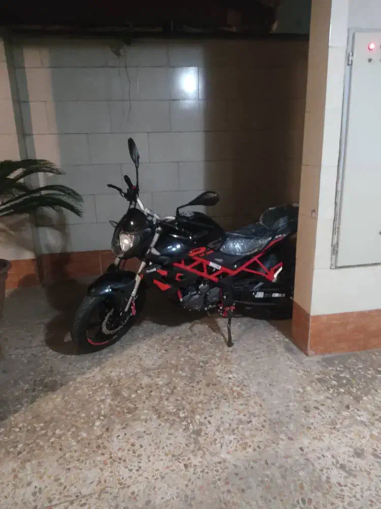 بنلی ۲۵۰ تک سیلندر|موتورسیکلت|رشت, گلسار|دیوار