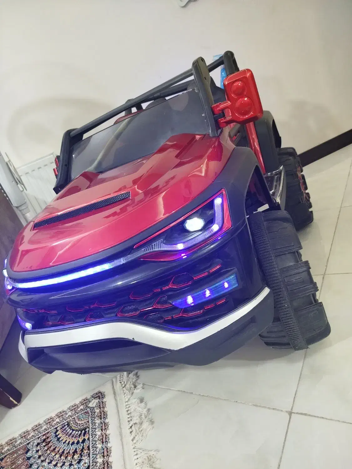 ماشین شارژی|اسباب‌بازی بچه|گلبهار, شهر جدید گلبهار|دیوار