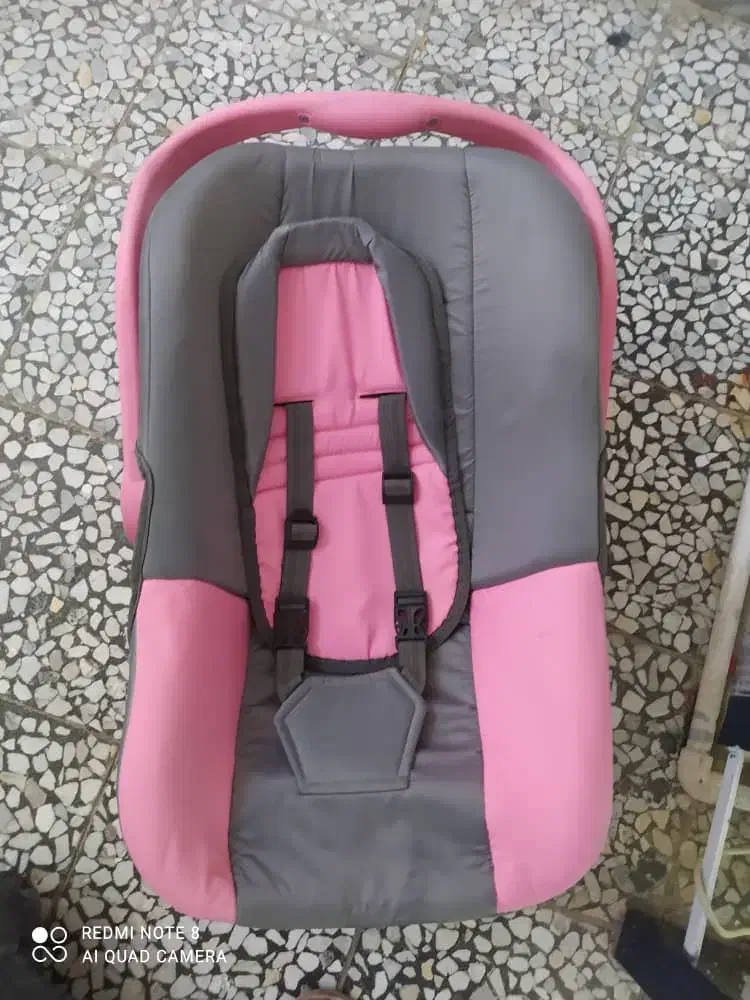 یک لالایی|تخت و صندلی بچه|زاهدان, |دیوار