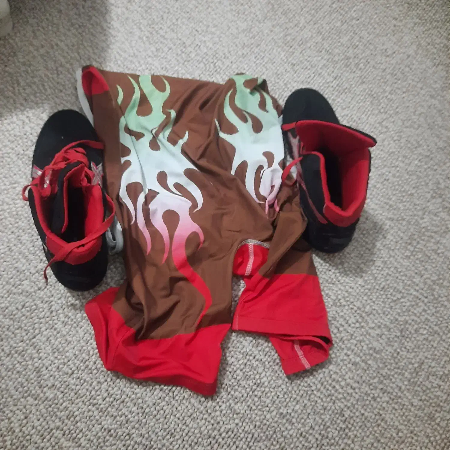 کفش و لباس کشتی|تجهیزات ورزشی|قرچک, شهرک طلائیه|دیوار