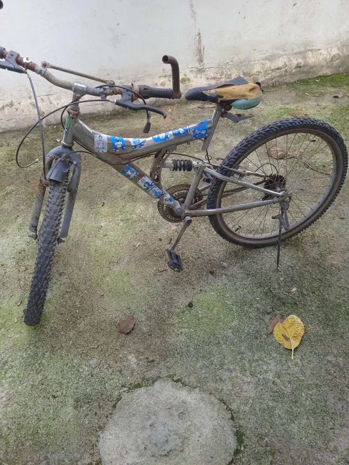دوچرخه دنده ای نیازبه تعمیرات جزیی|دوچرخه، اسکیت، اسکوتر|چمستان, |دیوار