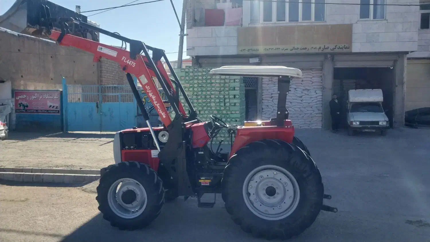 ۴۷۵جفت ۴۰۳با بیل ۴جک تعادلی دقایق اراک|خودرو سنگین|قروه, |دیوار