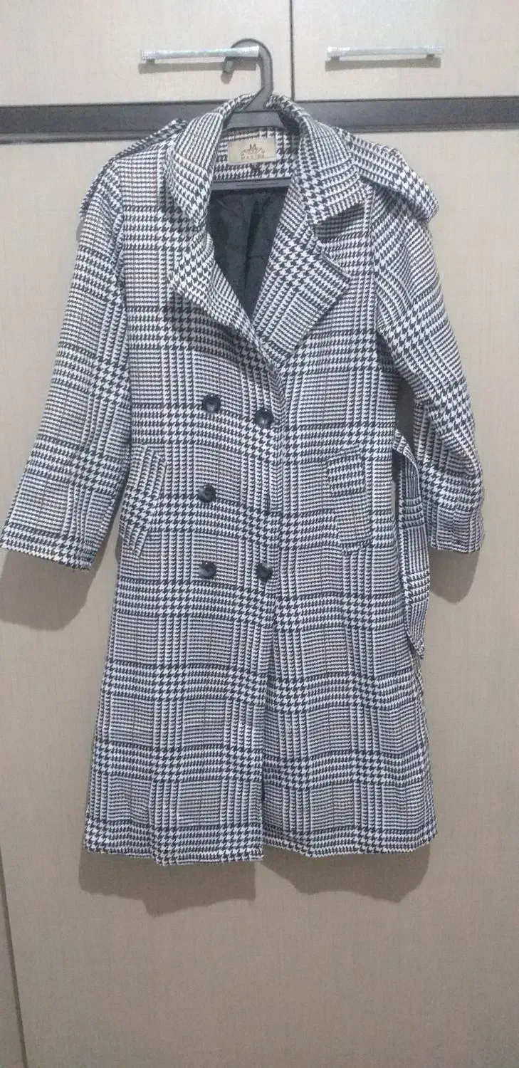 تعدادی پالتو درحدنونو|لباس|رباط‌کریم, مسکن مهر آبشناسان|دیوار