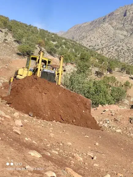 ماشین آلات خاکبرداری و تسطیح اراضی|خدمات پیشه و مهارت|پلدختر, |دیوار