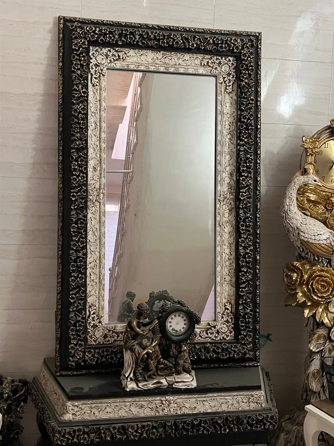 آیینه و شمدان|آینه|سمنان, |دیوار