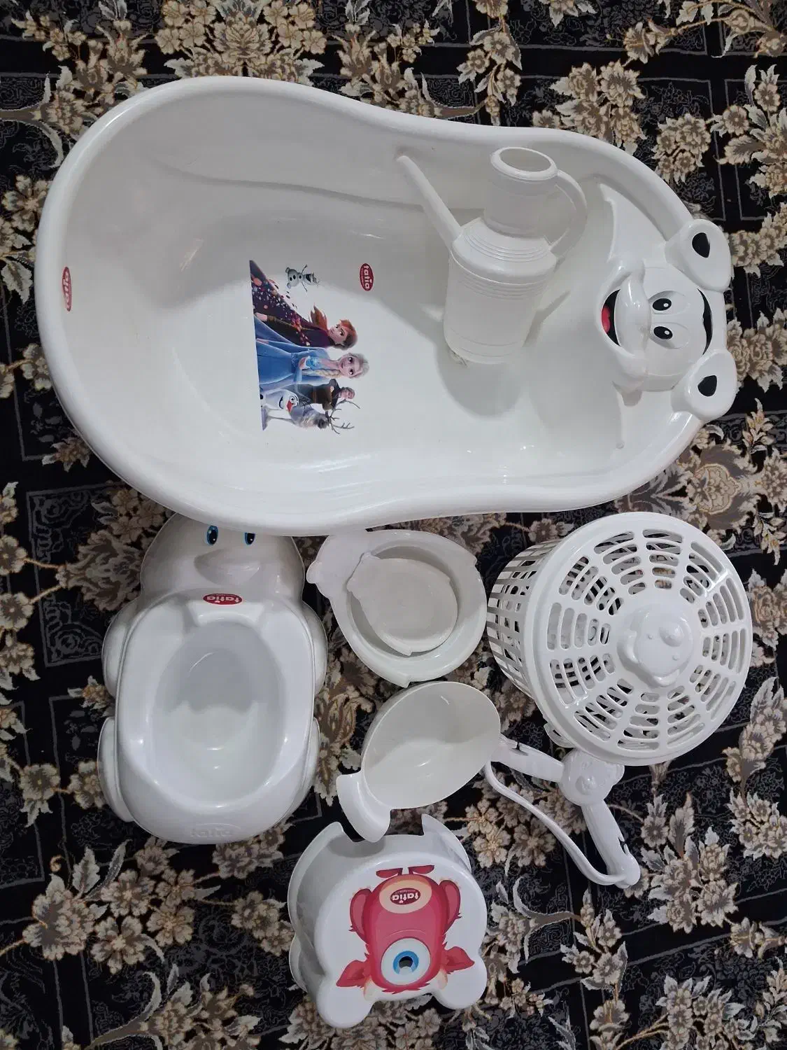 سرویس حمام  نوزاد|اسباب و اثاث بچه|کرج, حصار|دیوار