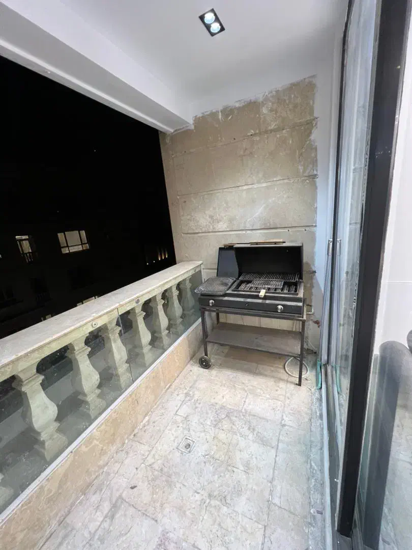 آپارتمان ۱۸۰ متری سه خواب در زعفرانیه