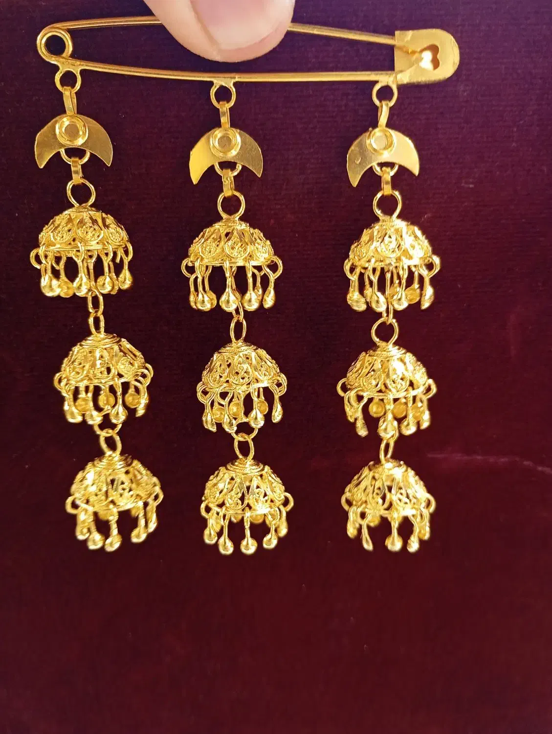 سوزن ۲۲۰ بالای تابلو|جواهرات|یاسوج, |دیوار