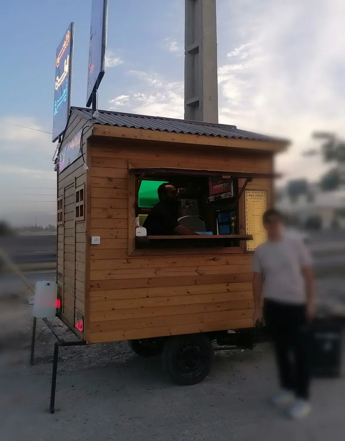 فست فود سیار روی موتور سه چرخ با تجهیزات کامل|کافی‌شاپ و رستوران|رباط‌کریم, رباط‌کریم|دیوار