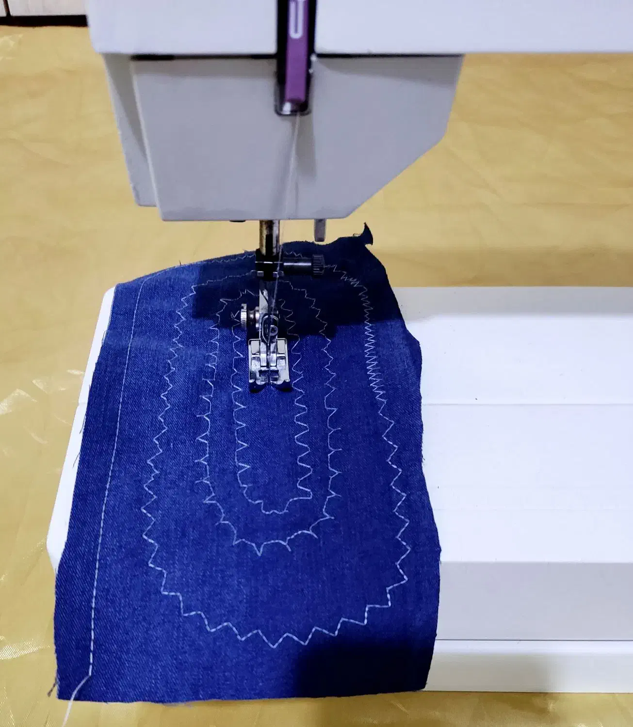 چرخ نیولایف 1129 در حد نو|چرخ خیاطی و ریسندگی|یاسوج, |دیوار