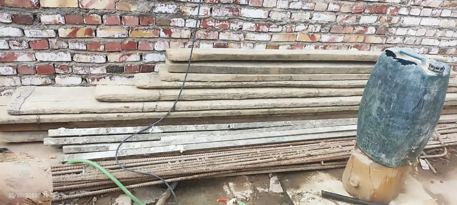 میلگرد18 وتخته بنایی وشمشه ودرب سرویس|مصالح و تجهیزات ساختمان|زاهدان, |دیوار