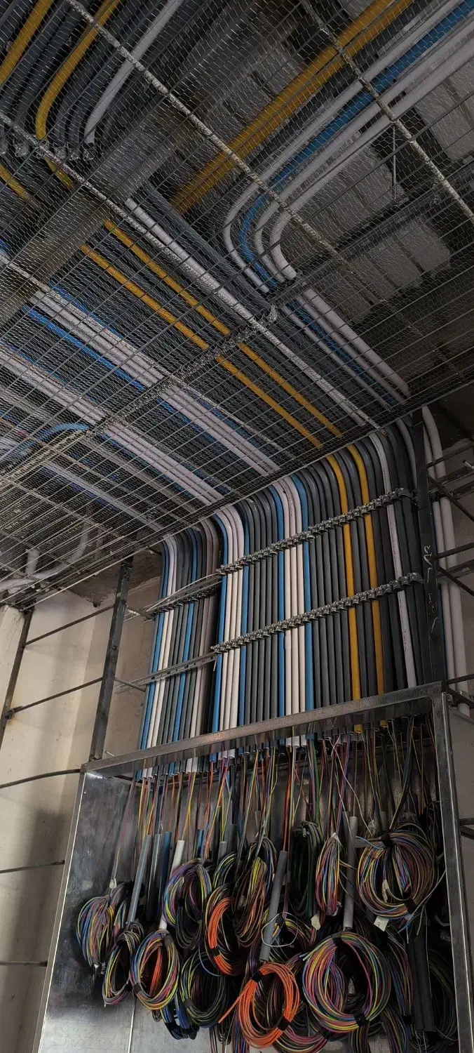 برق کاری|خدمات پیشه و مهارت|ارومیه, |دیوار