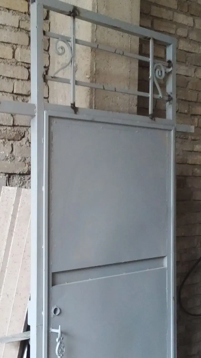 درب حیاط|مصالح و تجهیزات ساختمان|نهاوند, |دیوار