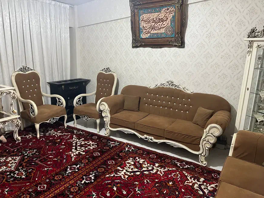 مبل کلاسیک هفت نفره|مبلمان خانگی و میز عسلی|تهران, قصر فیروزه ۱|دیوار