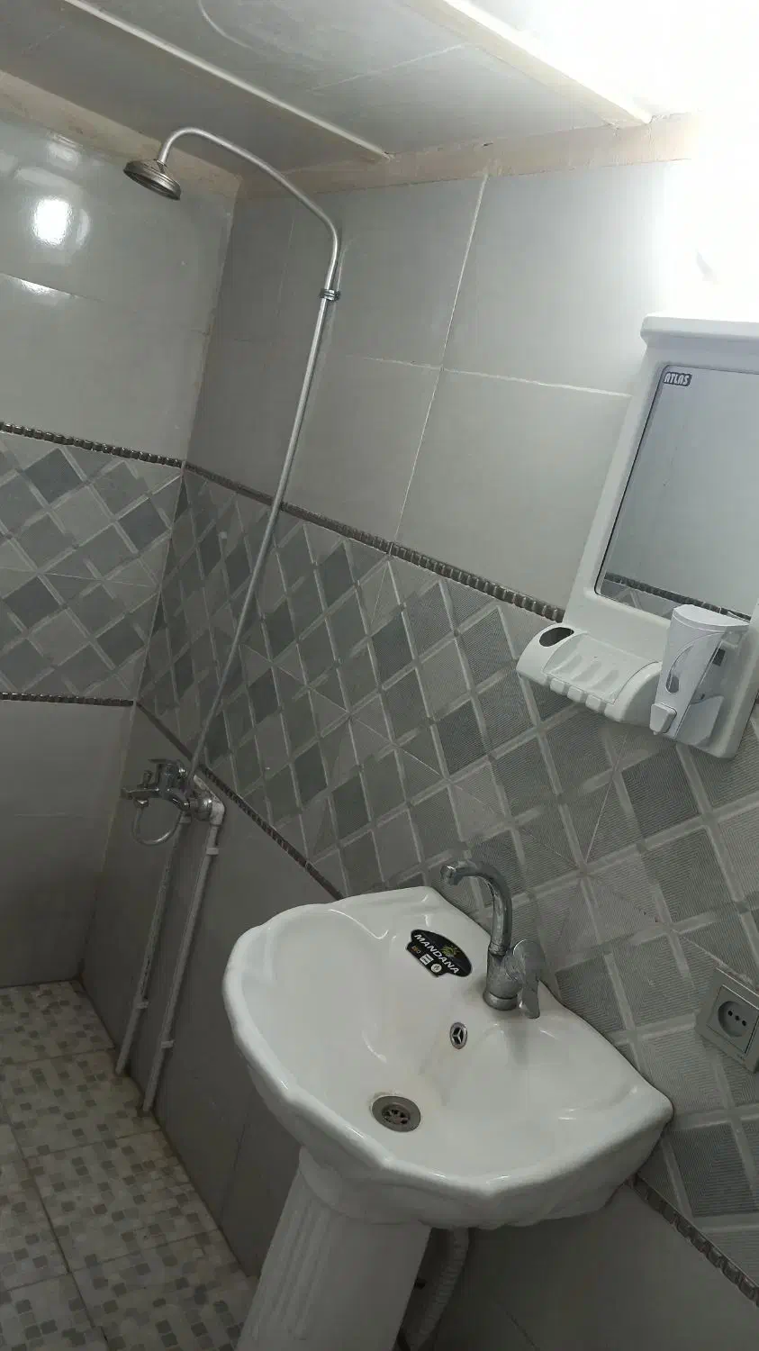 فروش خونه باغ نقلی. و زمین نیمه ساز|فروش خانه و ویلا|بافق, |دیوار