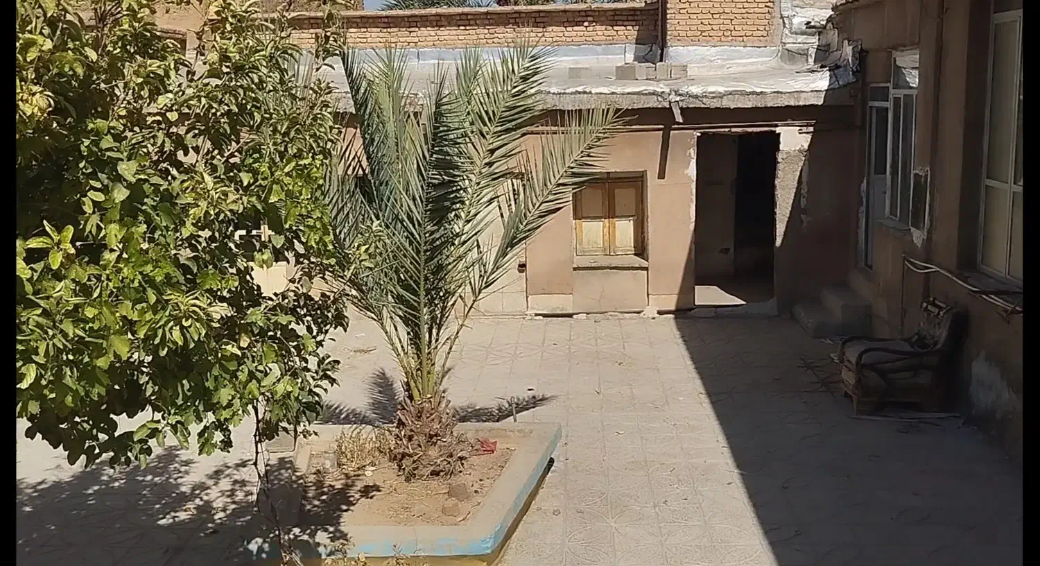 فروش منزل کلنگی قابل سکونت|فروش زمین و ملک کلنگی|زرقان, |دیوار