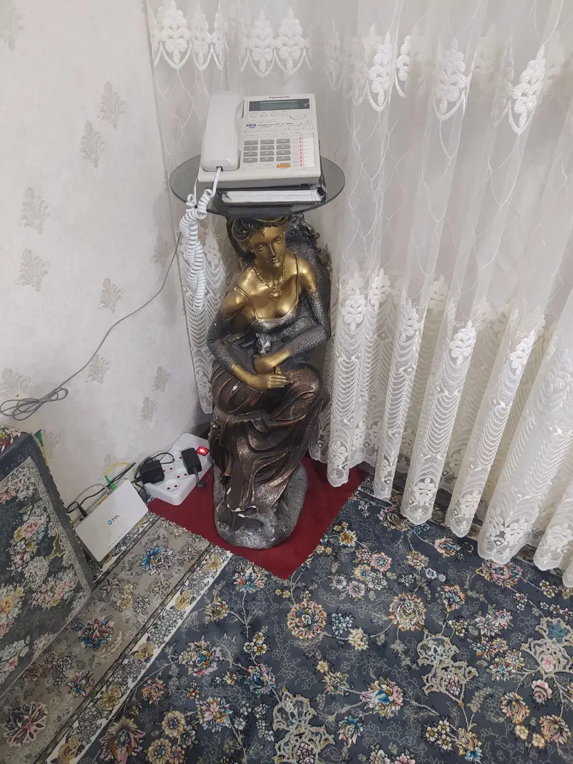 مجسمه زیر تلفنی|مجسمه، تندیس، ماکت|سنندج, |دیوار