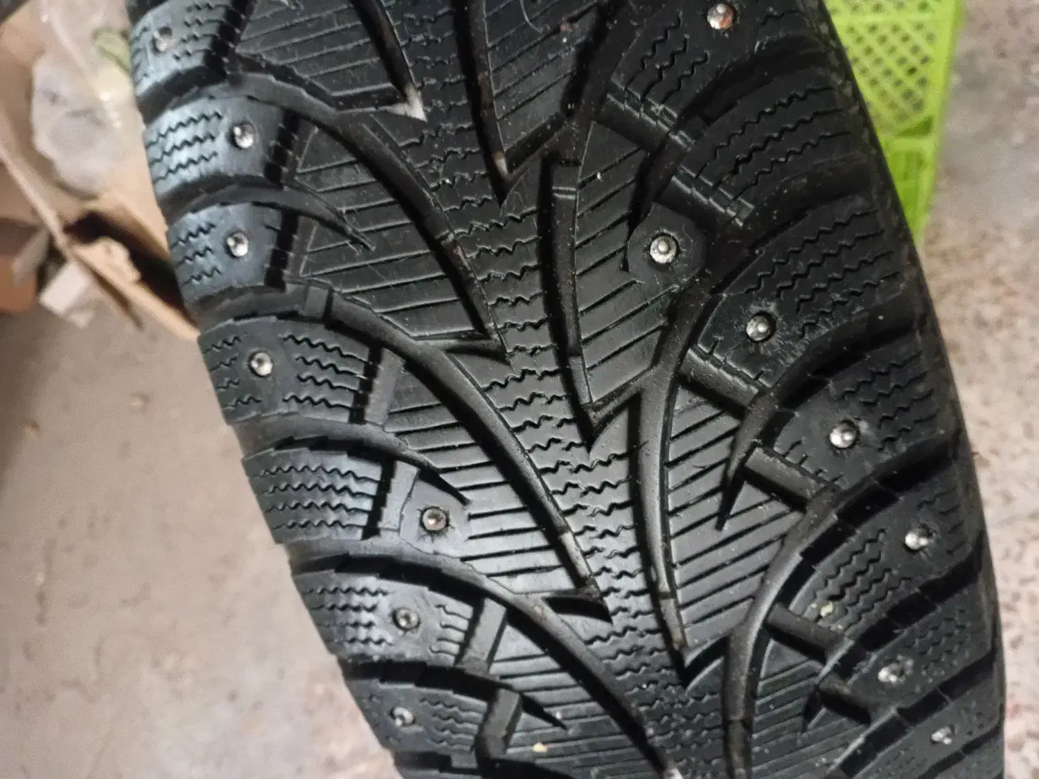 لاستیک یخ شکن R14 Hankook|قطعات یدکی و لوازم جانبی|تهران, آسمان|دیوار