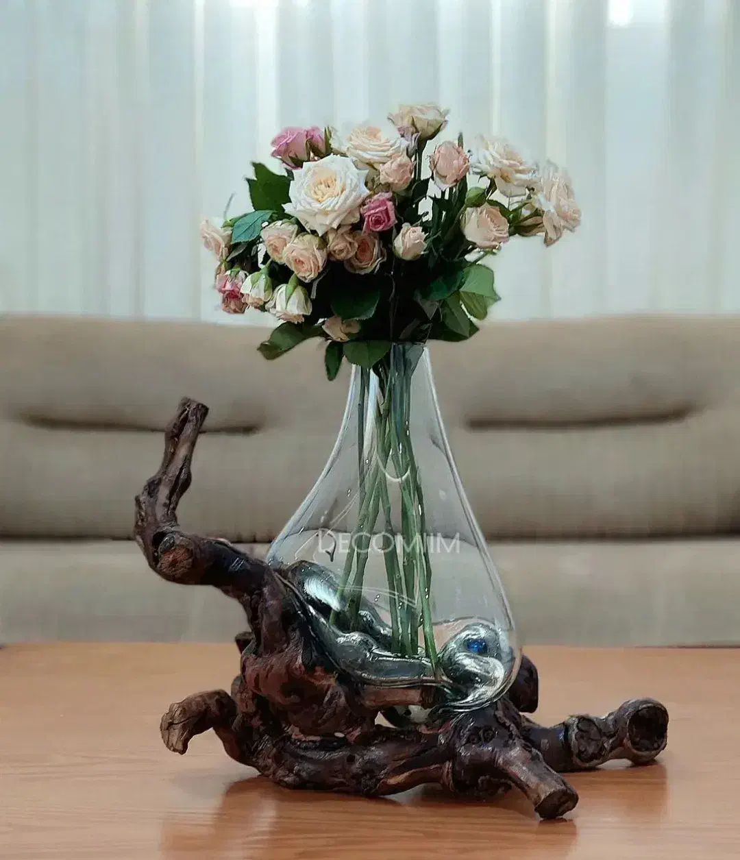 گلدان شیشه ای با پایه ی مو انگور|صنایع دستی و سایر لوازم تزئینی|بومهن, |دیوار