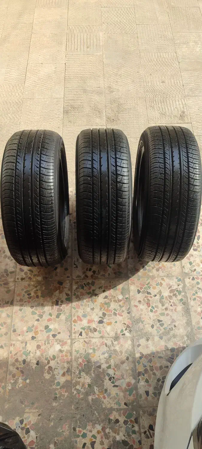 لاستیک۲۱۵/۱۷/۵۵|قطعات یدکی و لوازم جانبی|خمینی‌شهر, |دیوار