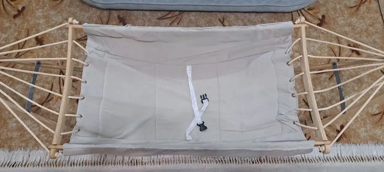 گهواره پایه چوبی|کالسکه و لوازم جانبی|خمینی‌شهر, |دیوار