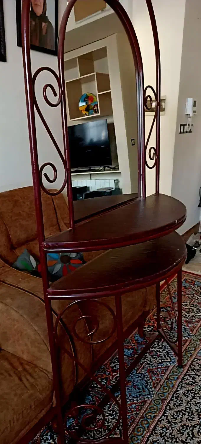 میز آرایش فرفورژه|مبلمان خانگی و میز عسلی|کرمانشاه, |دیوار