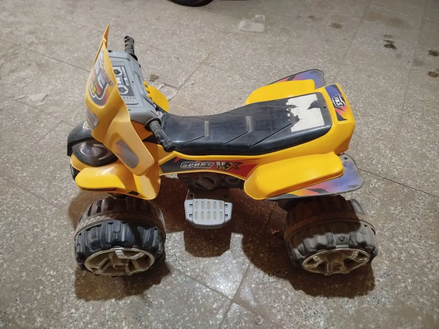 ماشین شارژی|اسباب‌بازی بچه|یزد, |دیوار